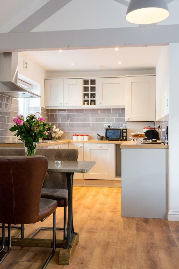 Thrush Nest Cottages - Wren Cottage Sleeps 4, 2 Bedrooms & Stable Cottage Sleeps 2, 1 Bedroom York Eksteriør billede